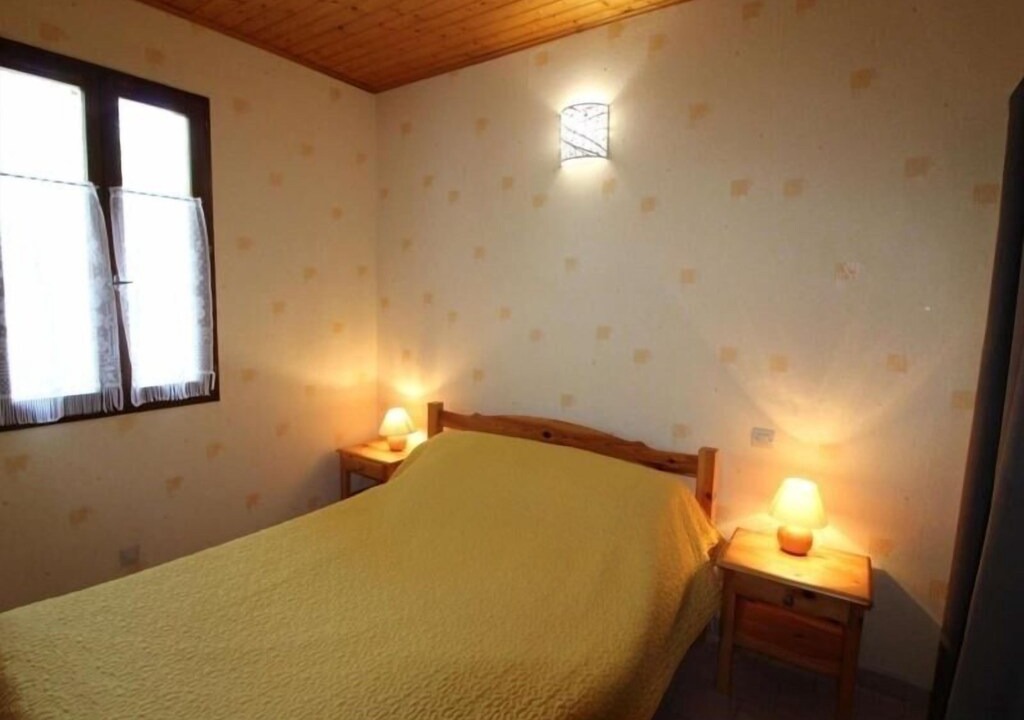 Photo of Bedroom in Saint Alban Auriolles