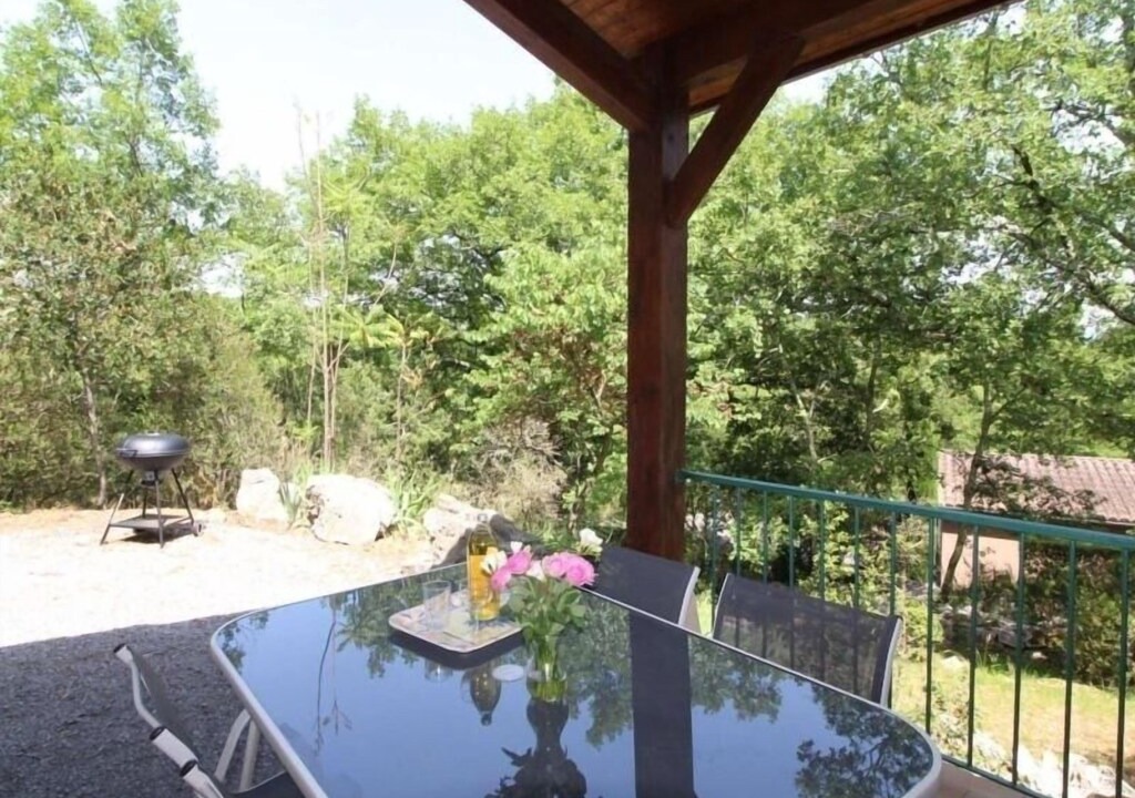 Photo of Patio Balcony in Saint Alban Auriolles