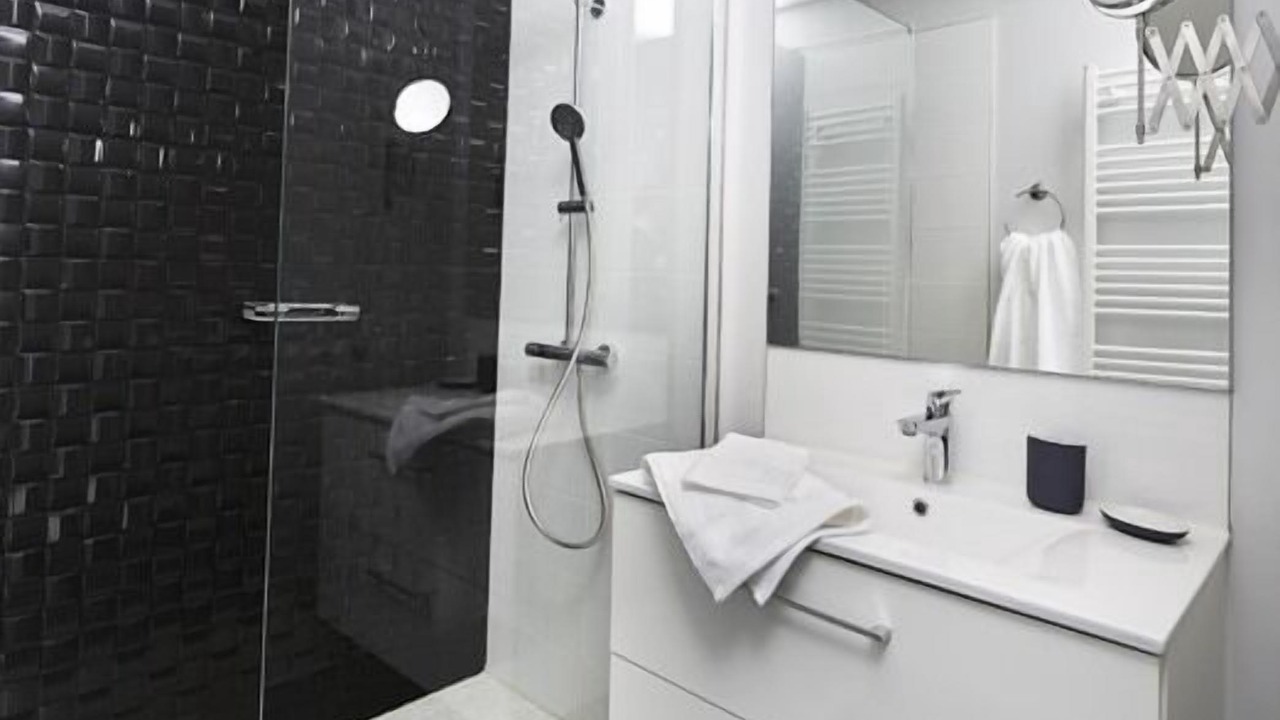 Photo of Bathroom in Epernay