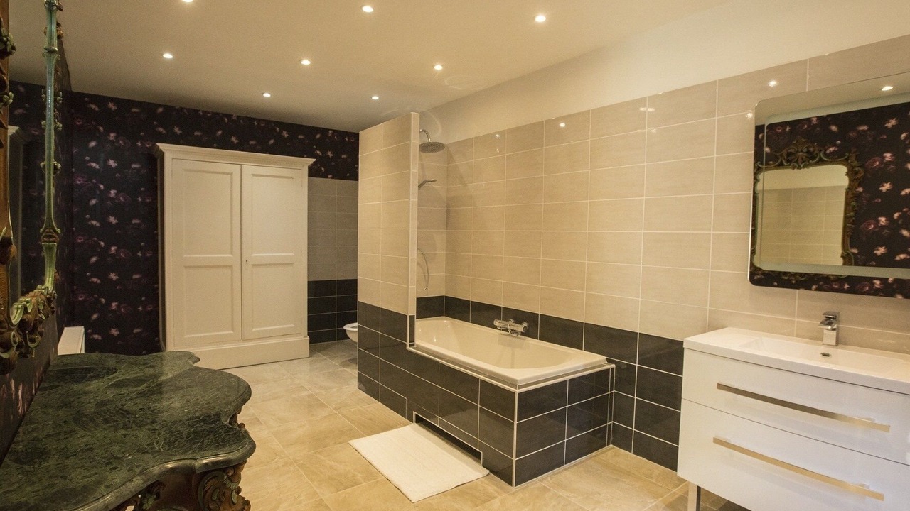 Photo of Bathroom in Barbeville