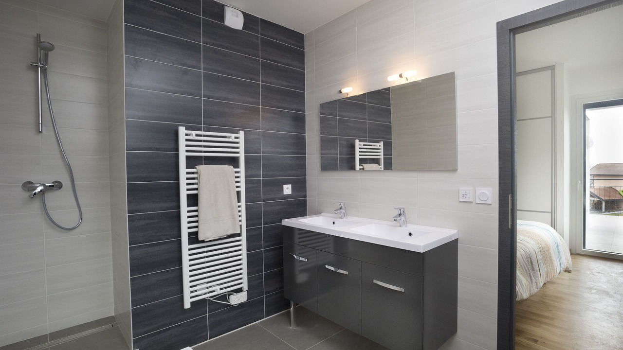Photo of Bathroom in Cessenaz