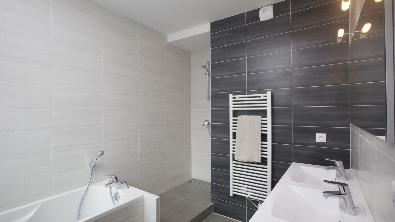 Photo of Bathroom in Cessenaz