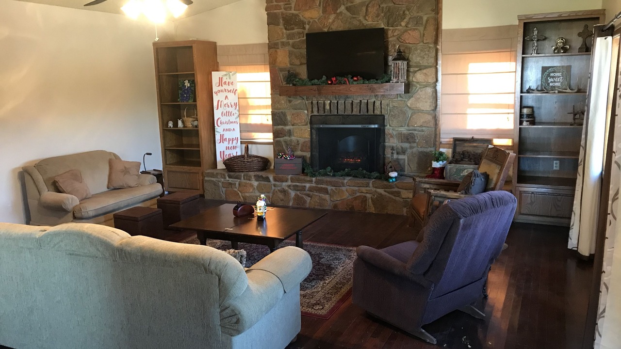 Photo of Livingroom in Buffalo Gap