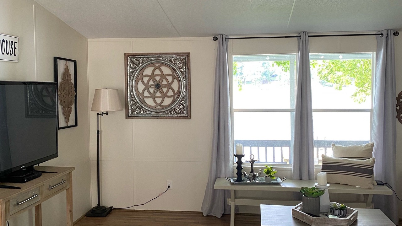 Photo of Livingroom in Eatonton