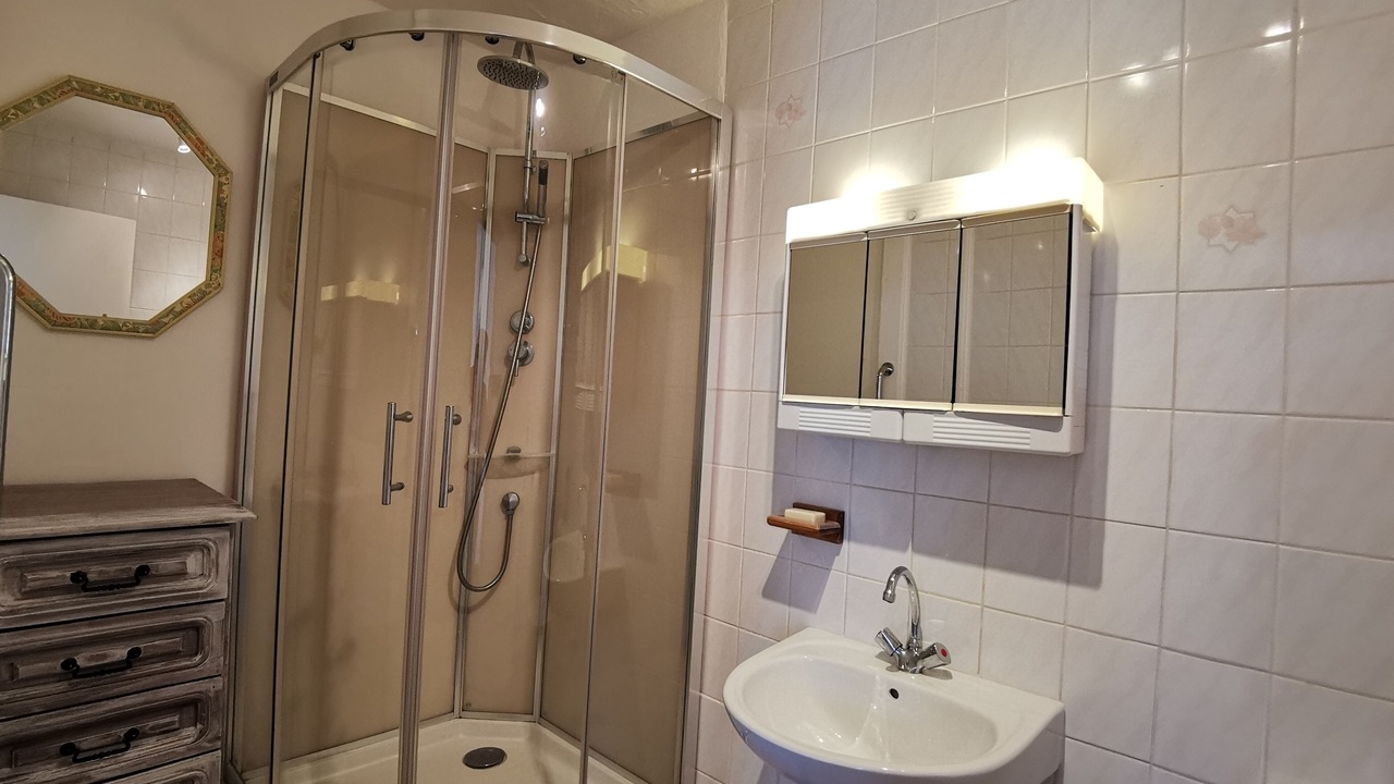 Photo of Bathroom in Calorguen