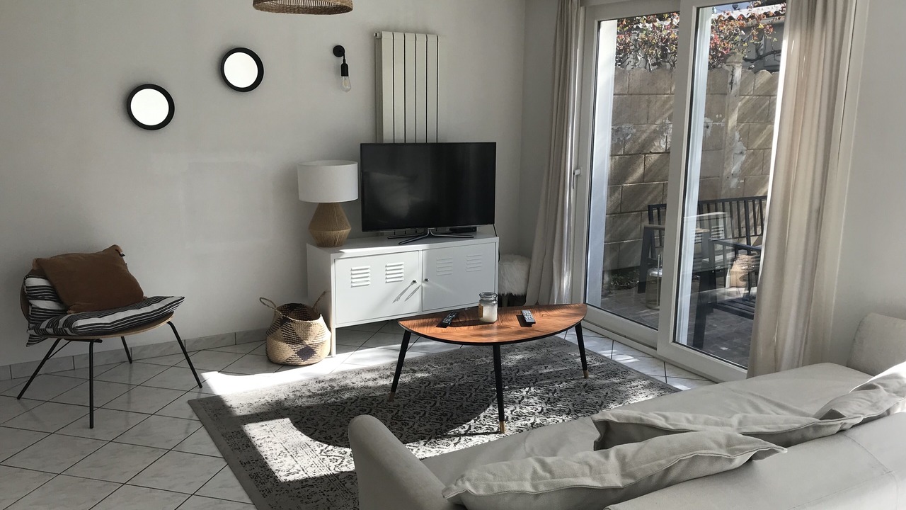 Photo of Livingroom in Sainte-Therese - Quineleu