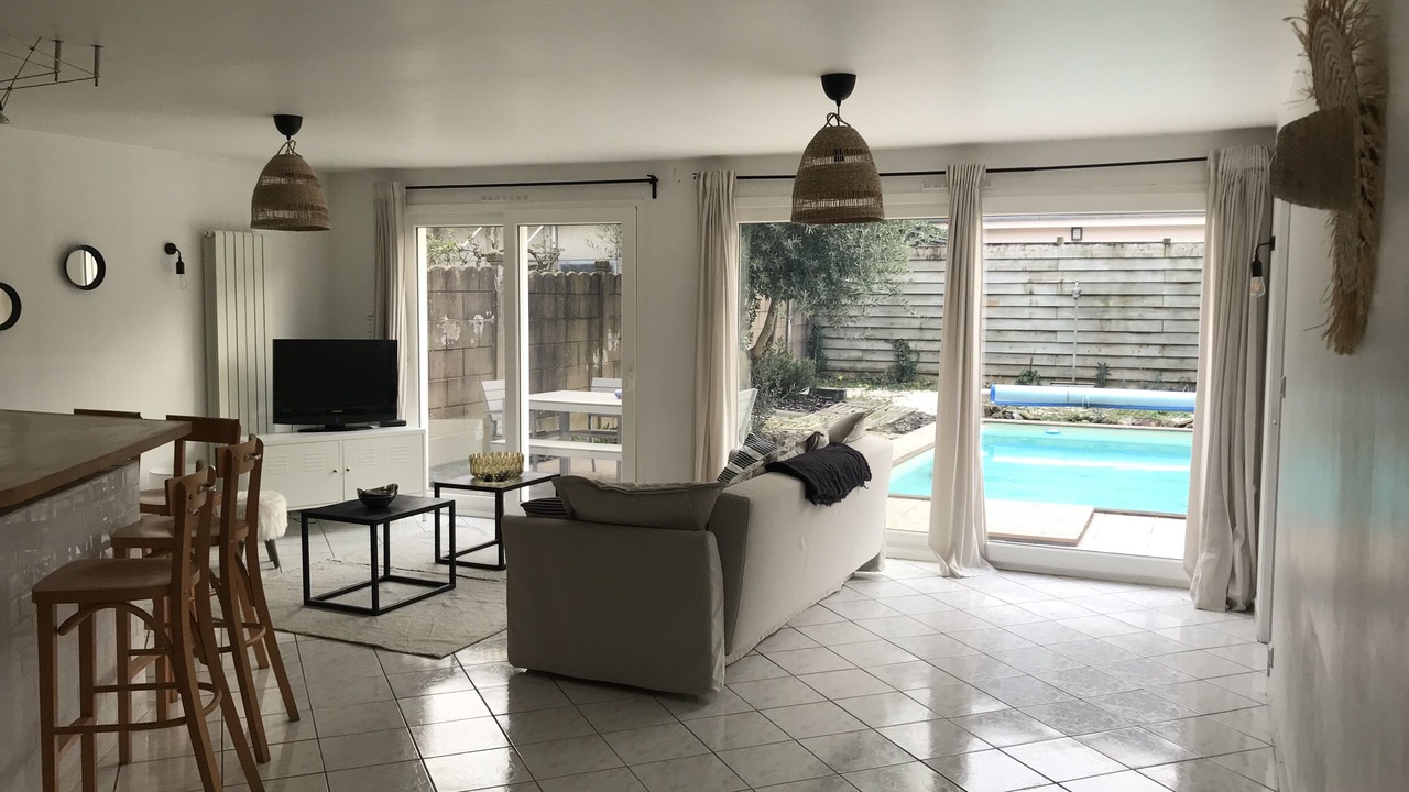 Photo of Livingroom in Sainte-Therese - Quineleu