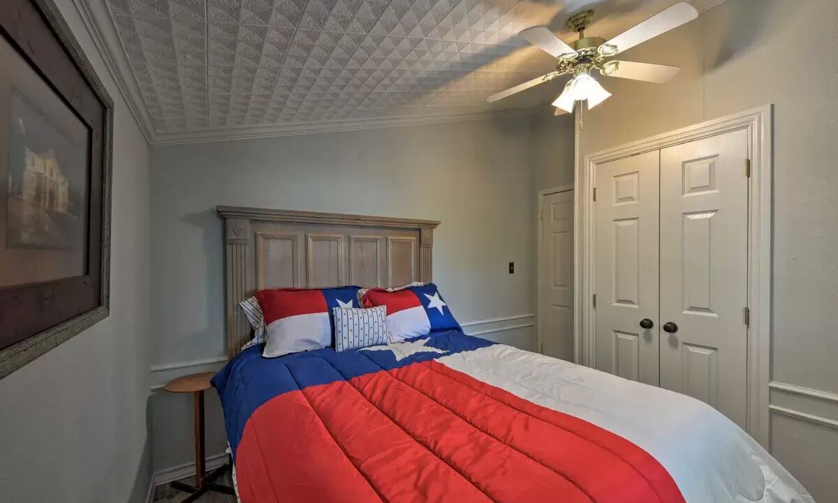 Photo of Bedroom in Lake Brownwood