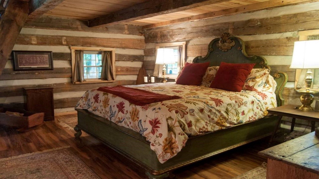 Photo of Bedroom in Crystal Hill