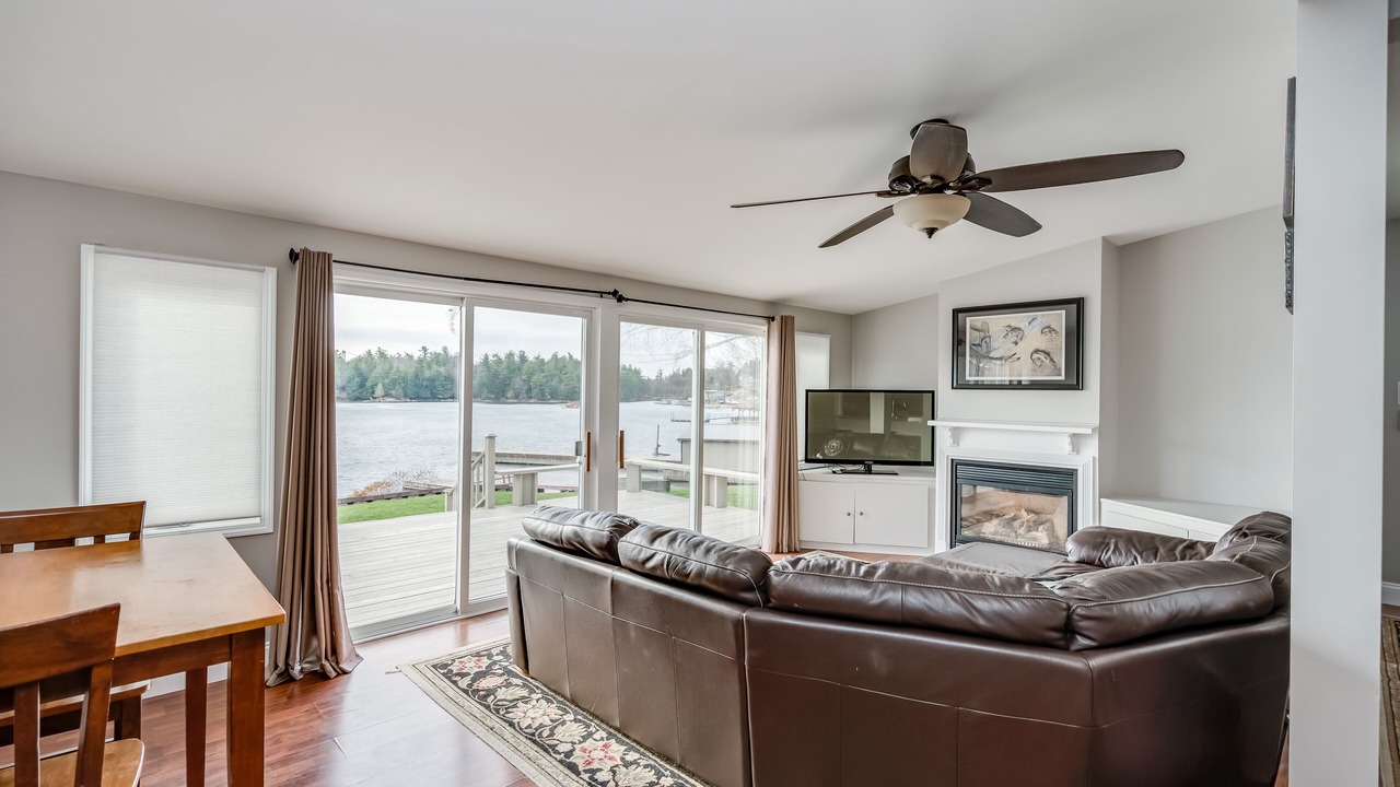 Photo of Livingroom in Wellesley Island