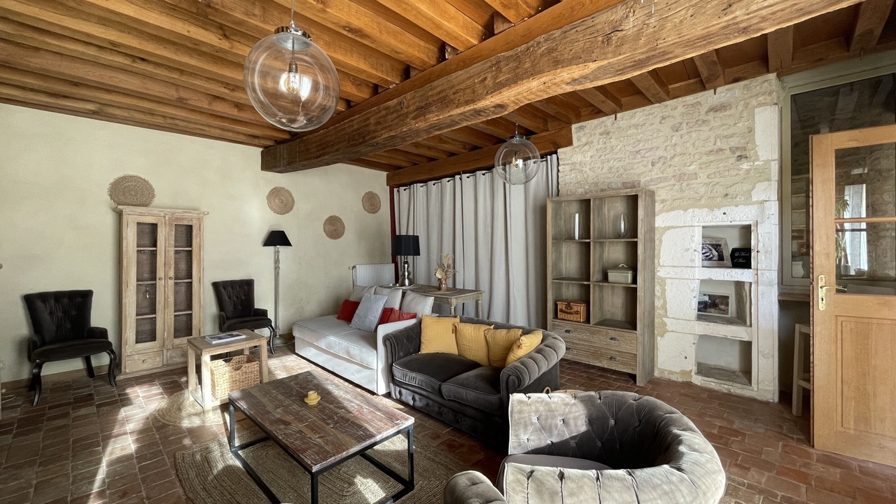 Photo of Livingroom in Saint-Cyr-les-Colons