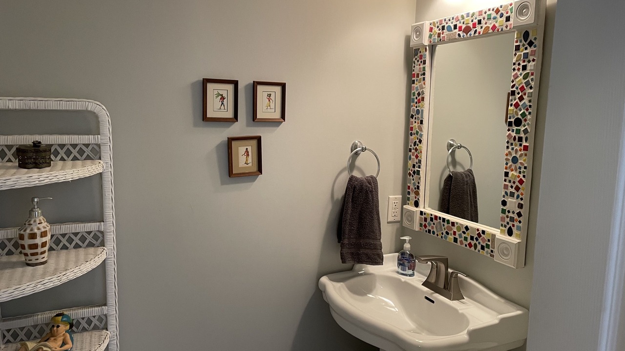 Photo of Bathroom in Audubon Place