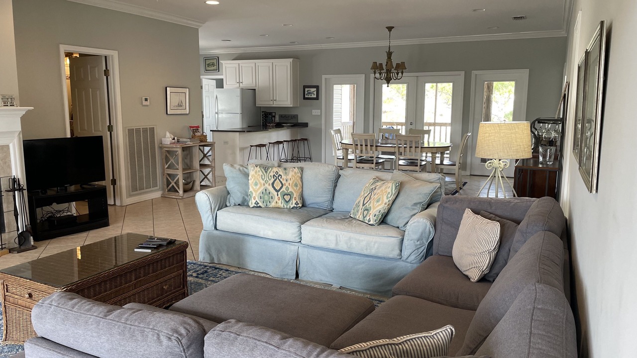 Photo of Livingroom in Audubon Place
