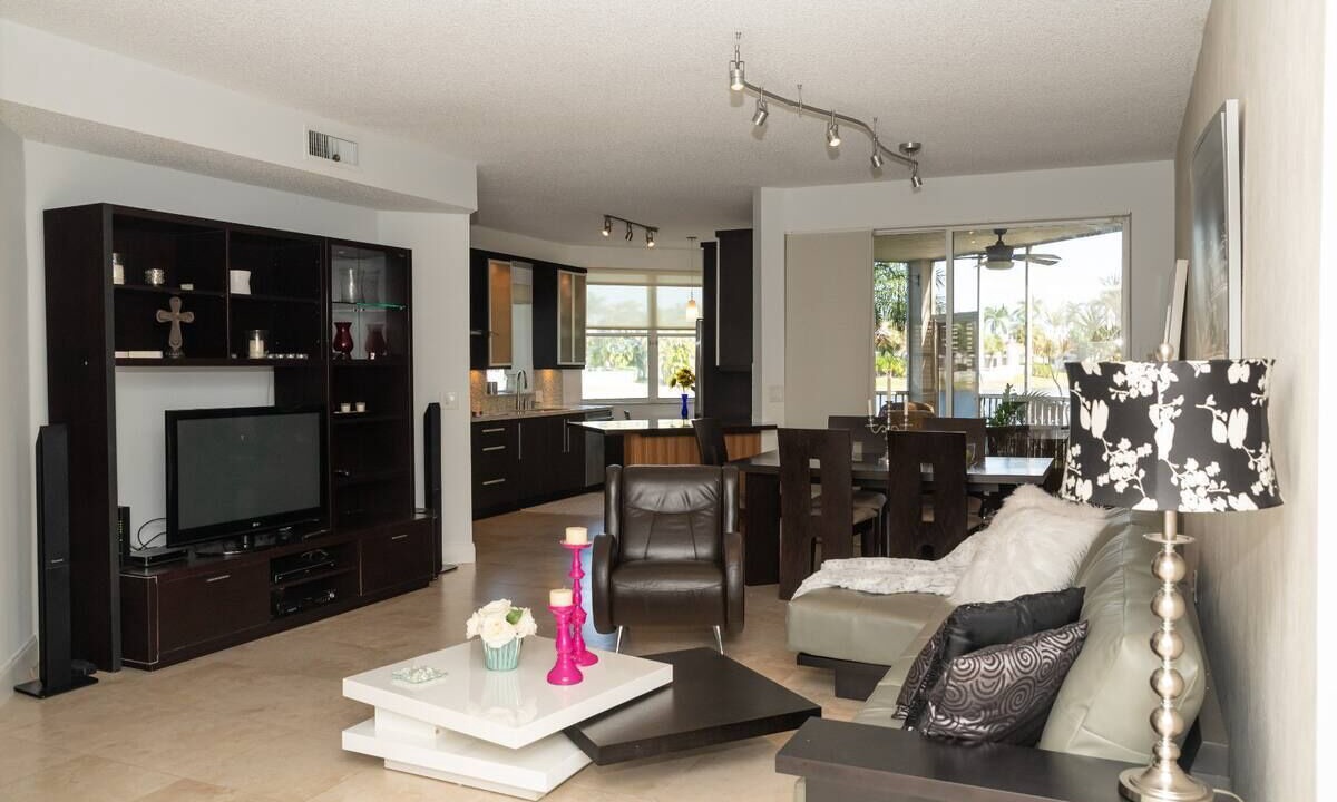 Photo of Livingroom in Pembroke Pines