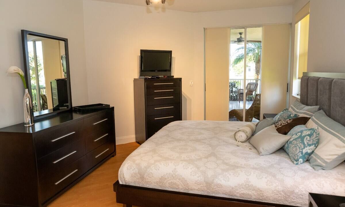Photo of Bedroom in Pembroke Pines