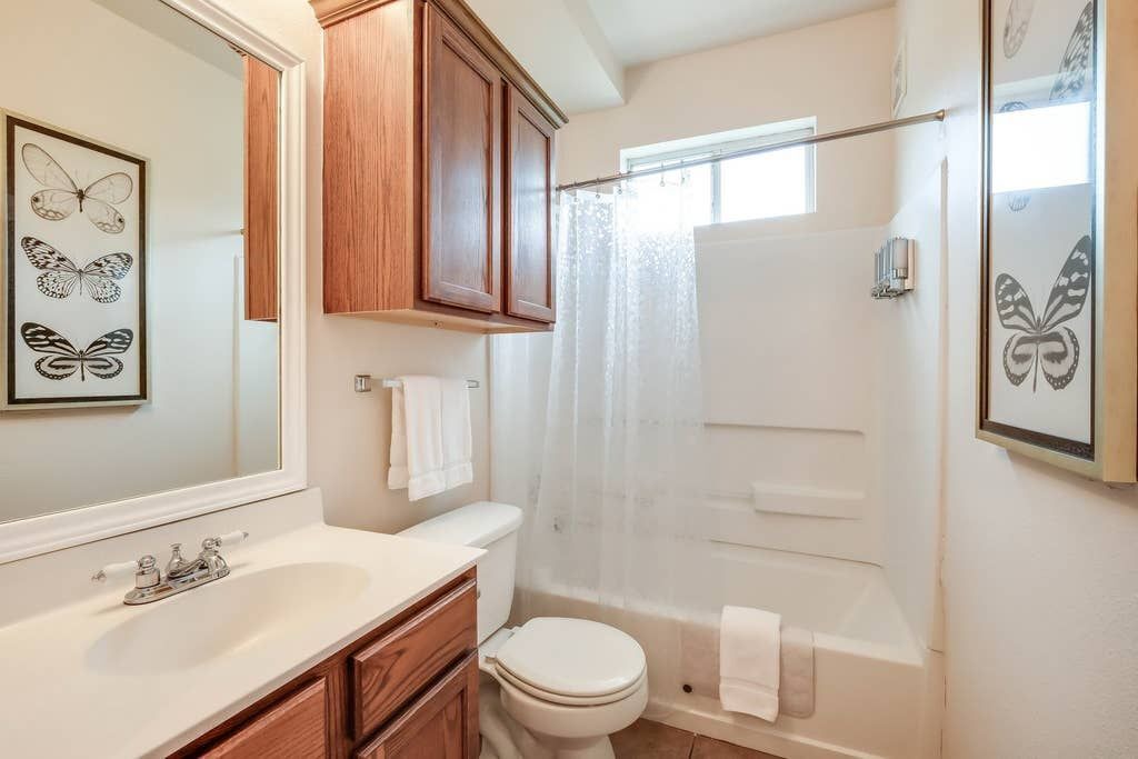 Photo of Bathroom in Medical Center District