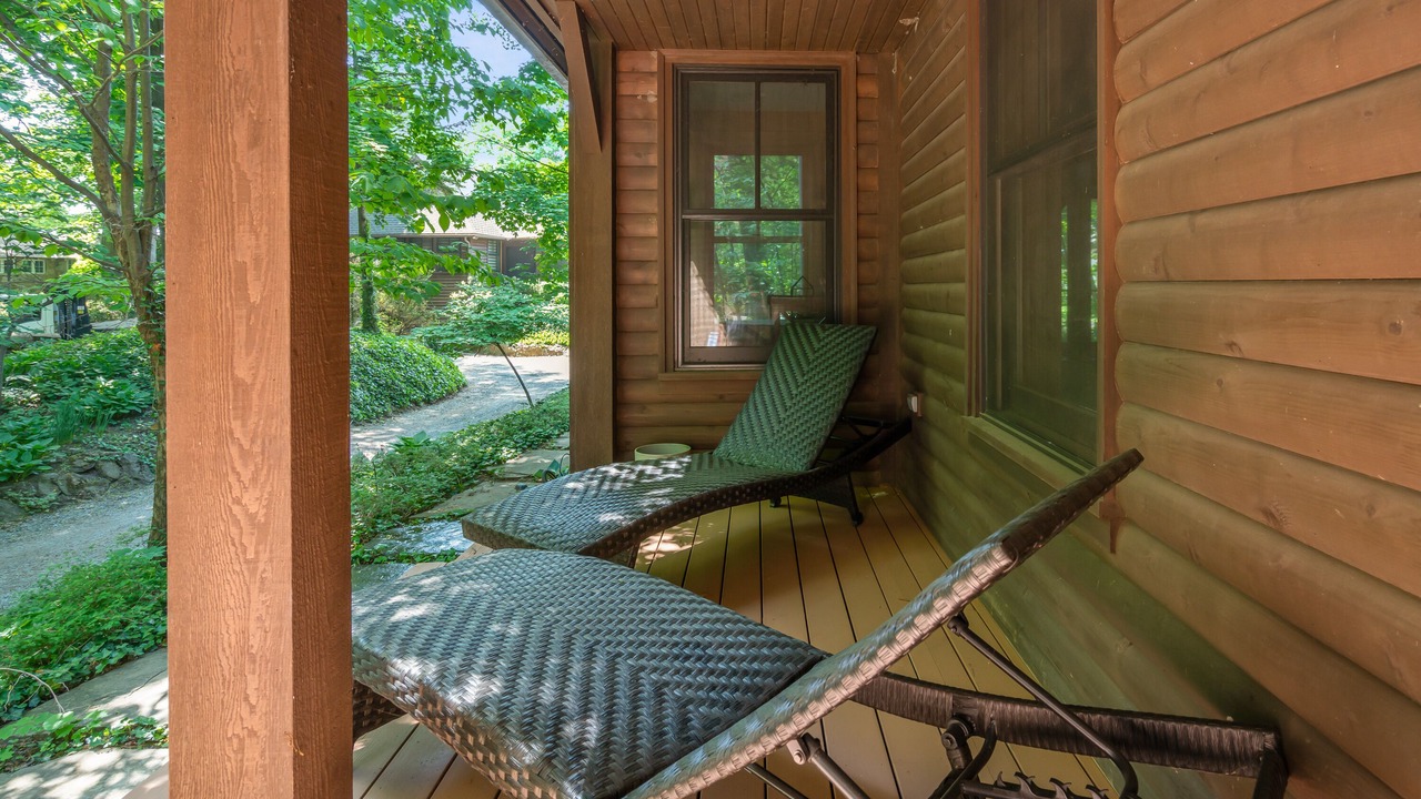 Photo of Patio Balcony in Port Colborne