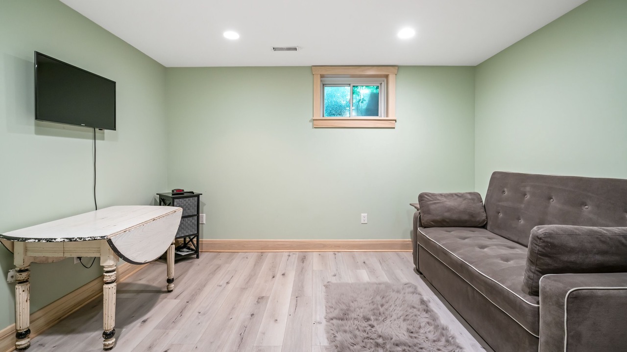 Photo of Livingroom in Port Colborne