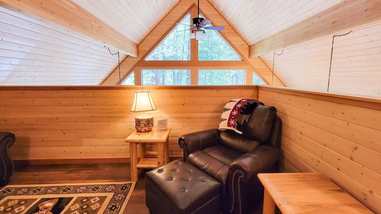 Photo of Livingroom in Mazama