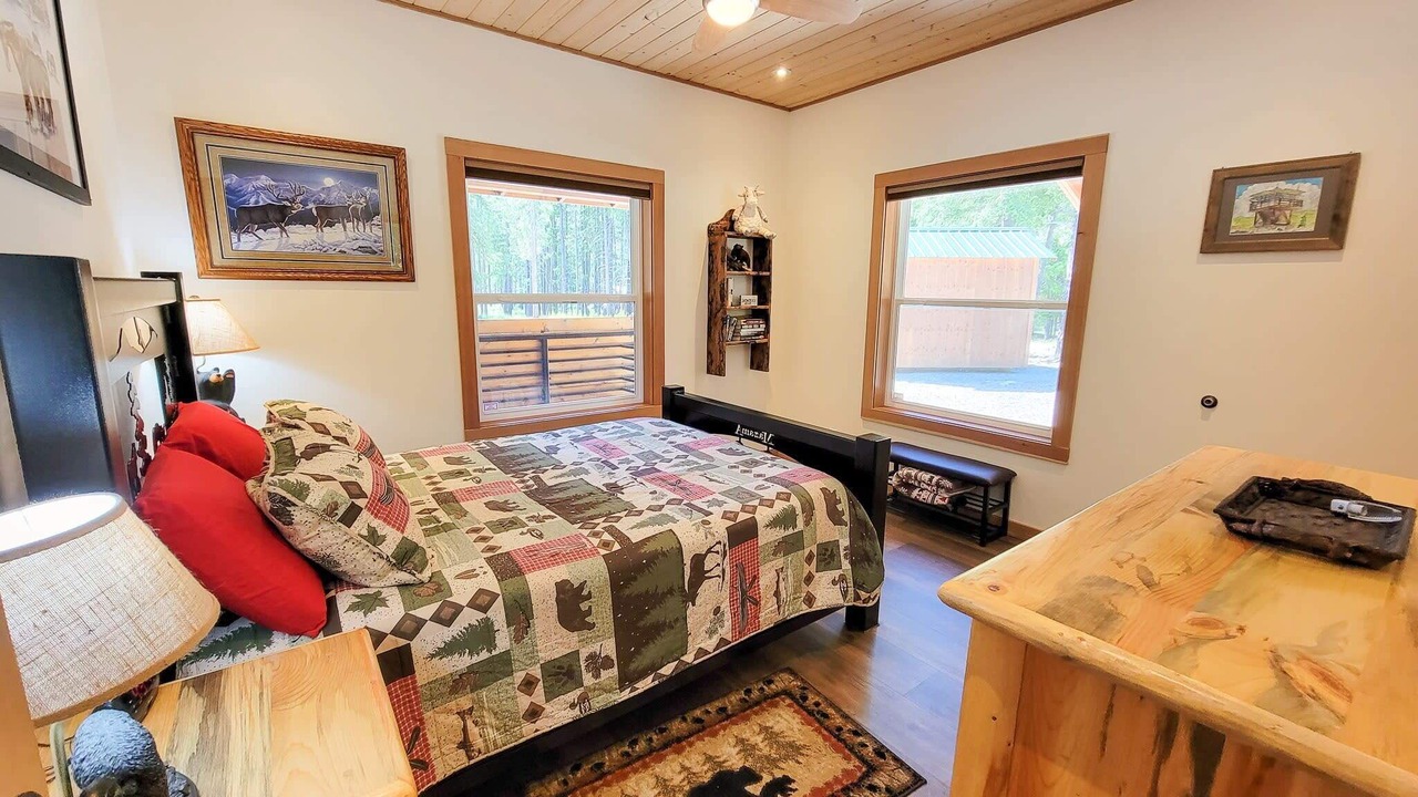 Photo of Bedroom in Mazama