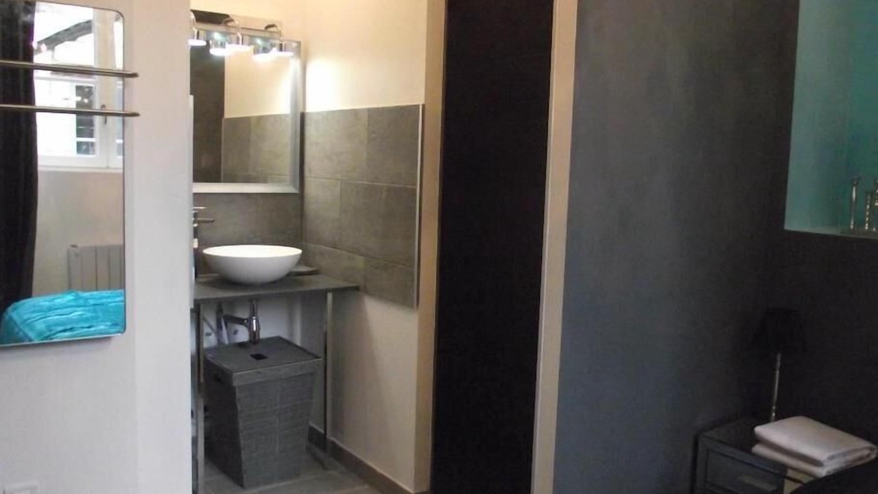 Photo of Bathroom in Chinon