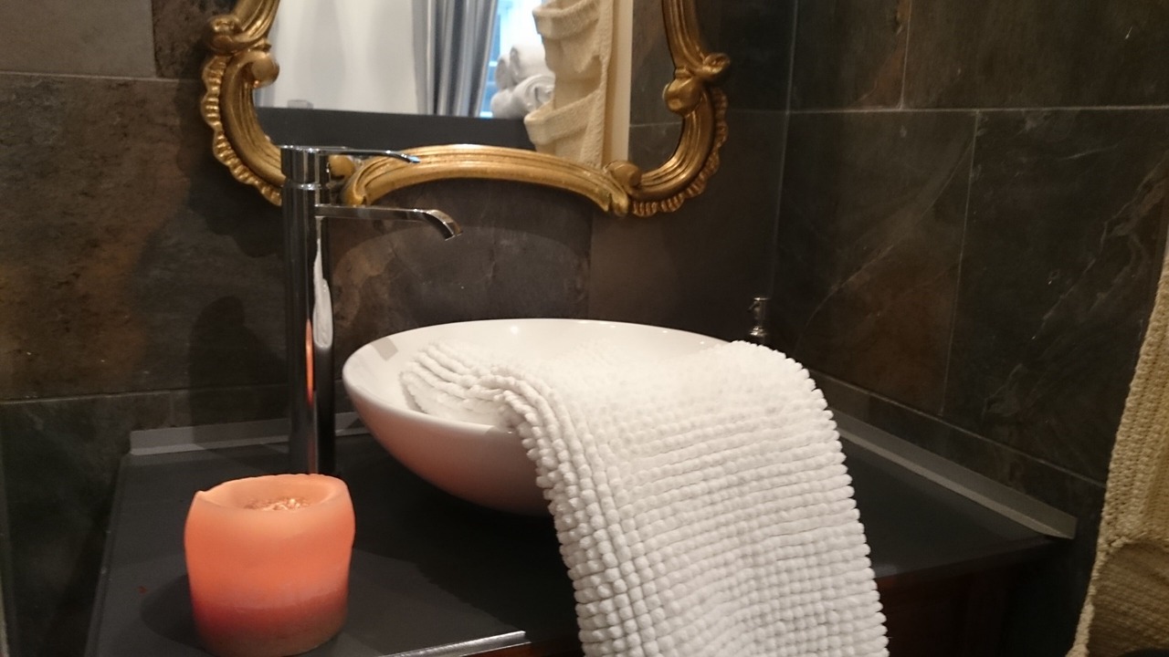 Photo of Bathroom in Chinon