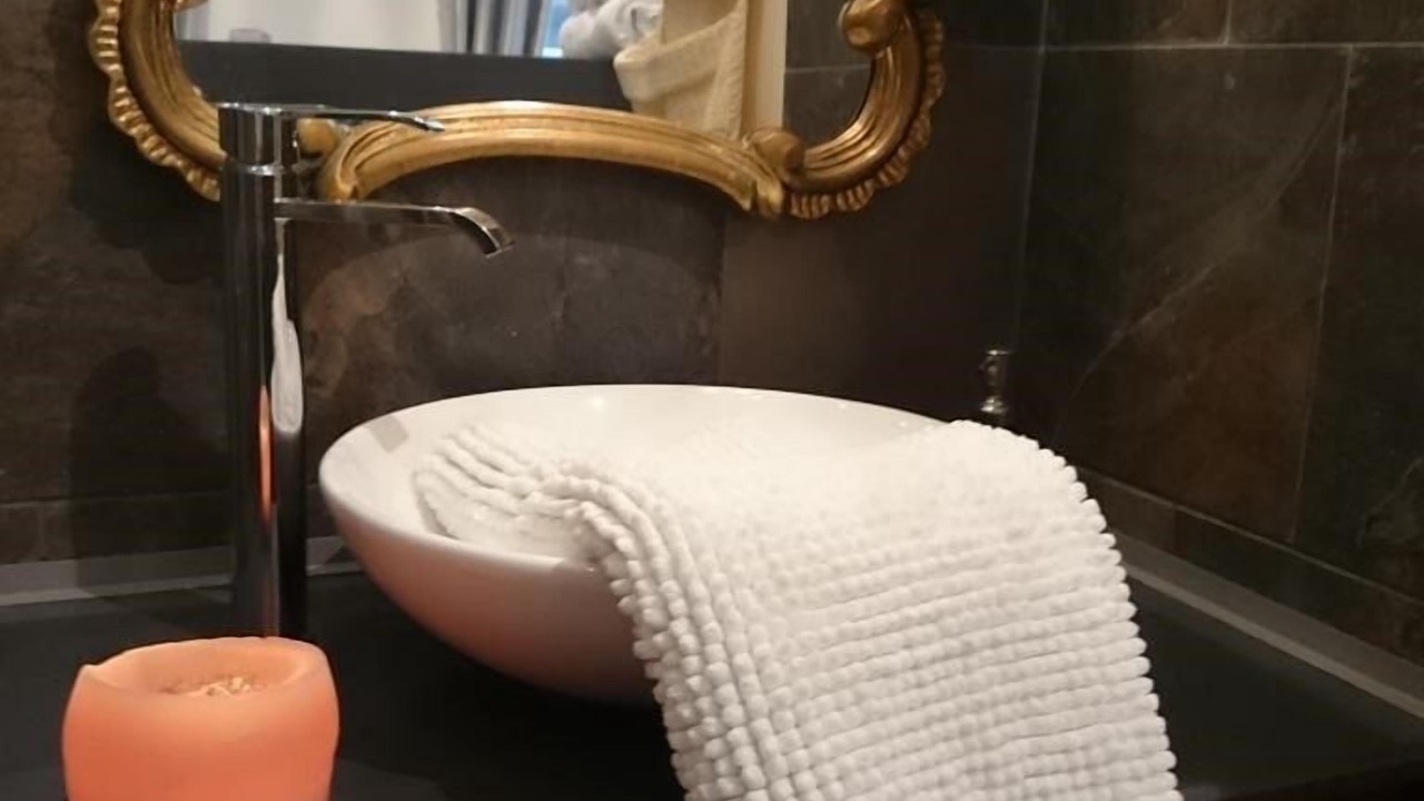 Photo of Bathroom in Chinon