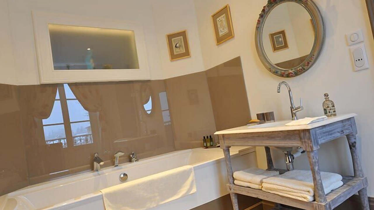 Photo of Bathroom in Azay-le-Rideau