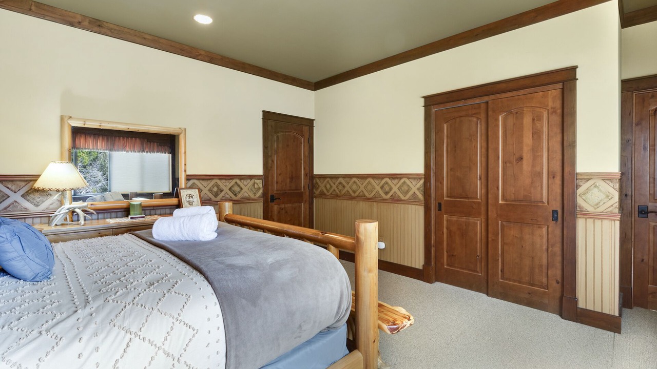 Photo of Bedroom in Pleasant Valley