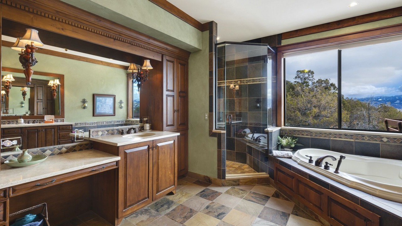 Photo of Bathroom in Pleasant Valley