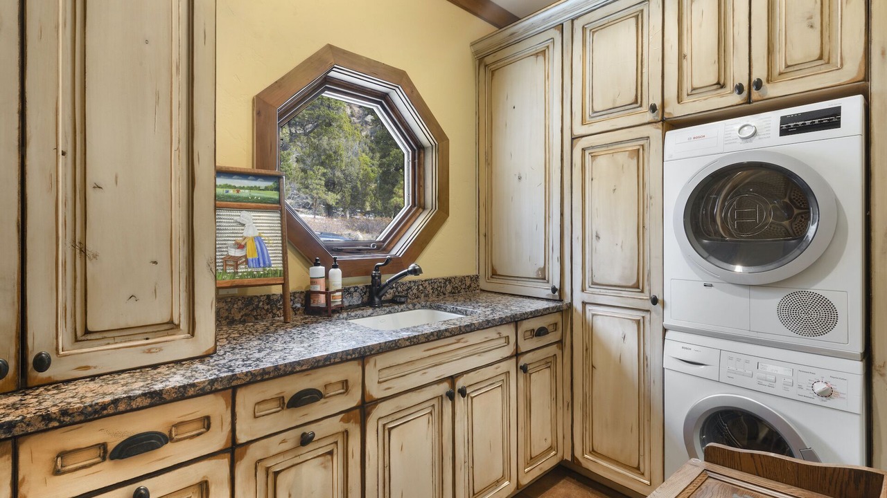 Photo of Bedroom in Pleasant Valley