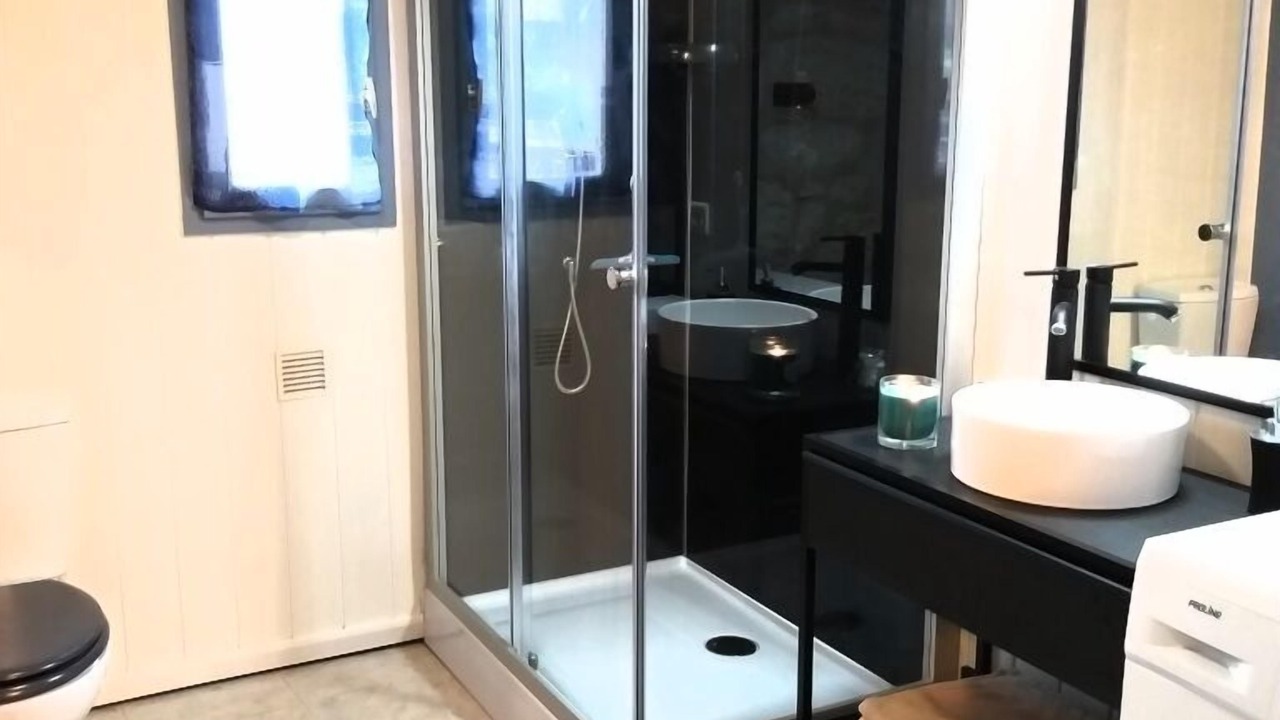 Photo of Bathroom in Labastide-de-Penne