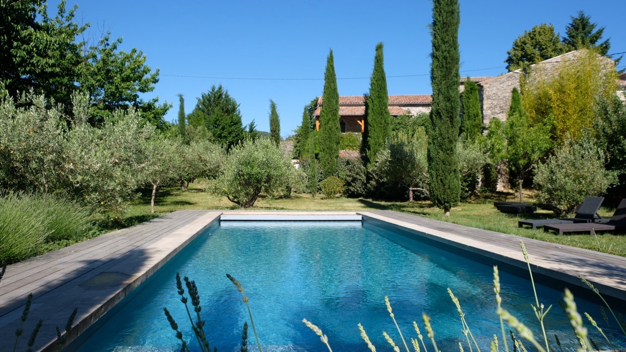 Photo of Outdoor in Banne