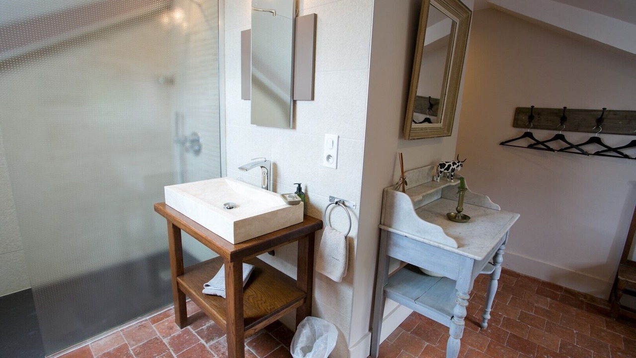 Photo of Bathroom in Etaule