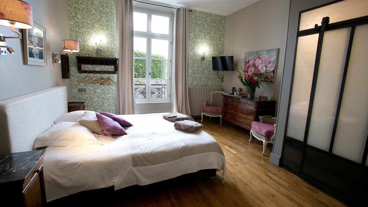 Photo of Bedroom in Etaule