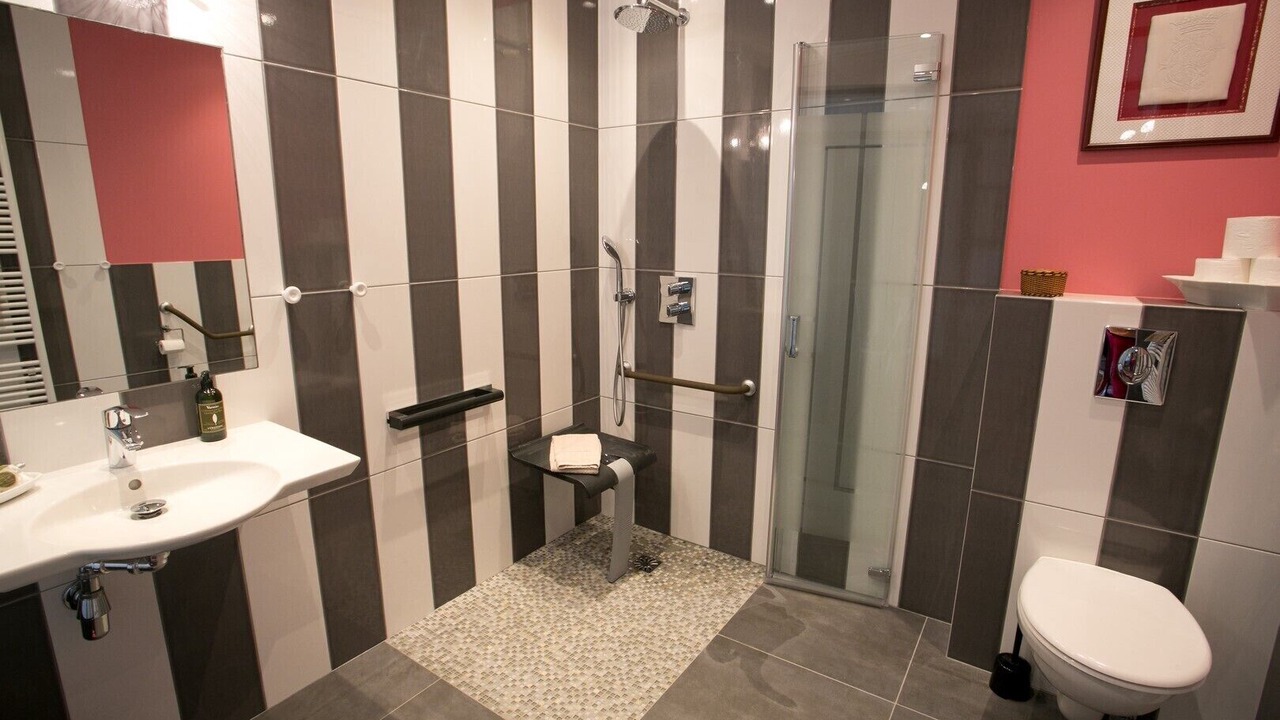 Photo of Bathroom in Etaule