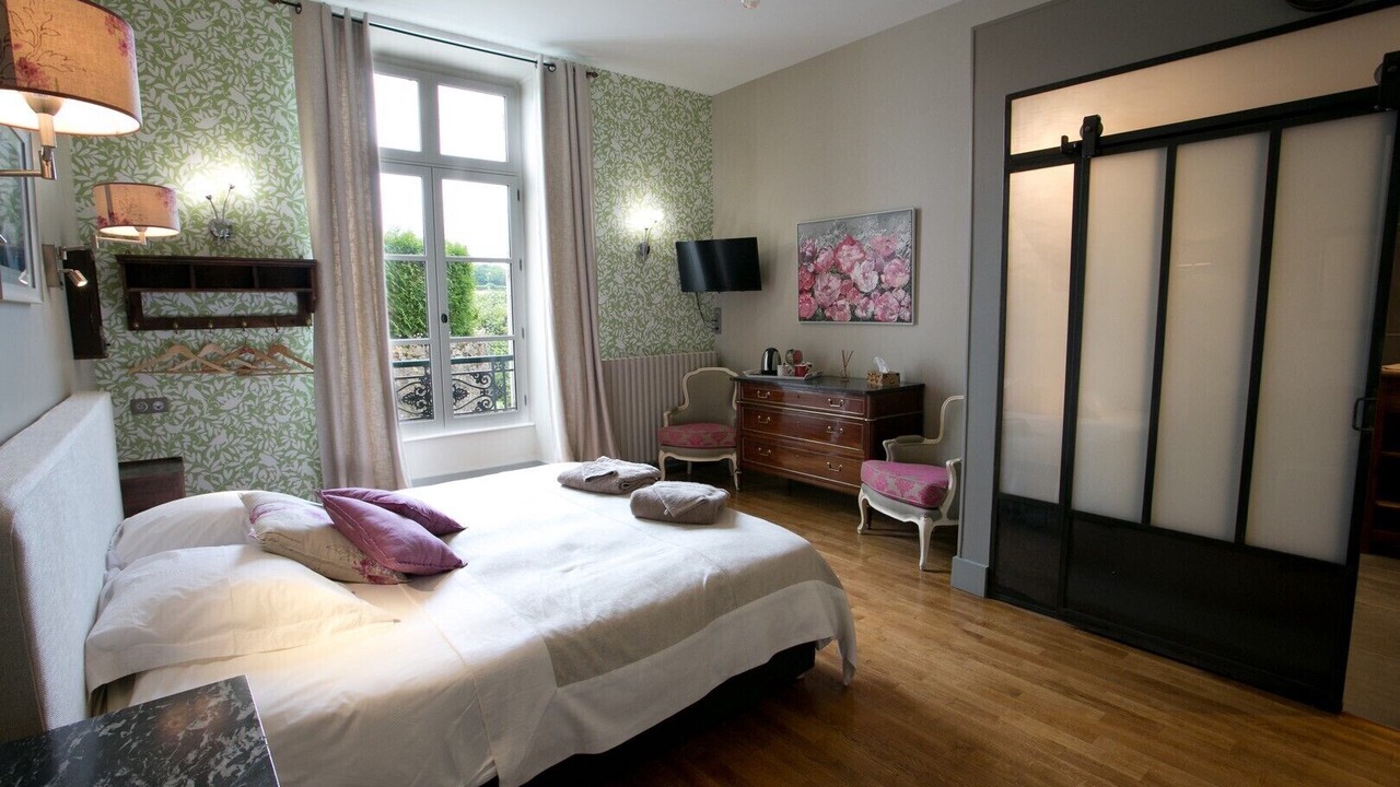 Photo of Bedroom in Etaule