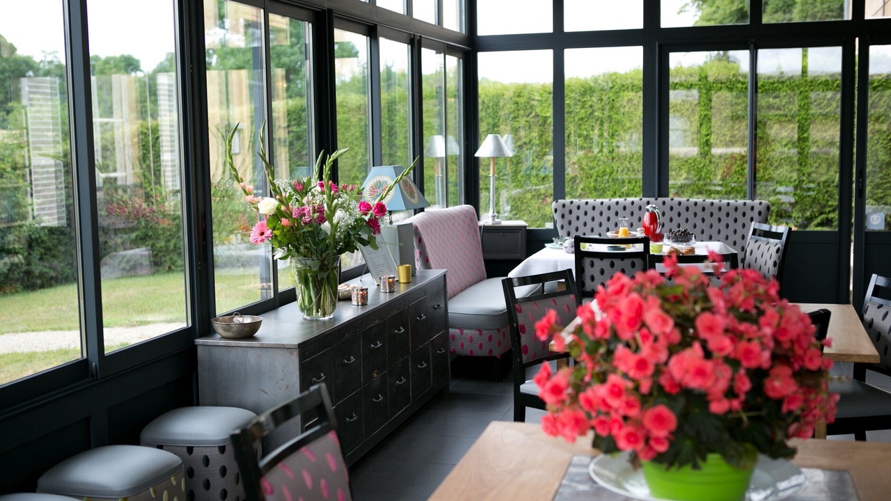 Photo of Others in Etaule