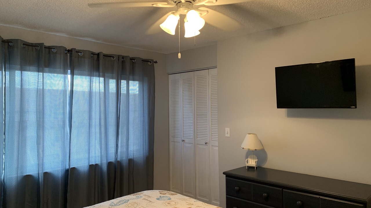 Photo of Bedroom in Crescent Beach