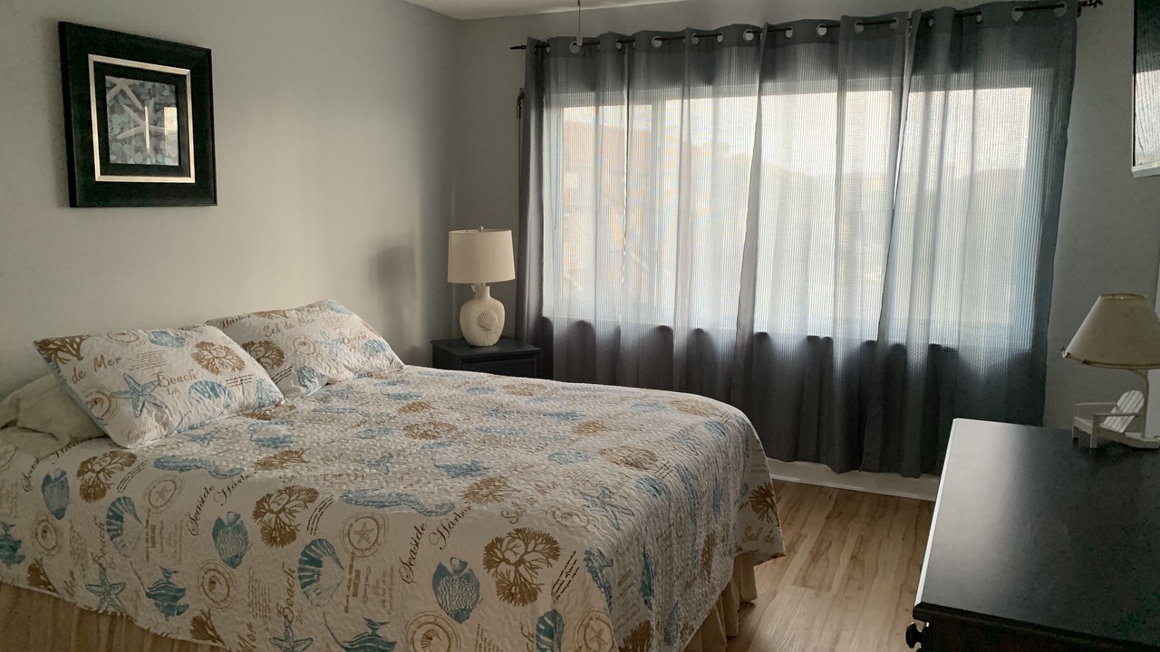 Photo of Bedroom in Crescent Beach