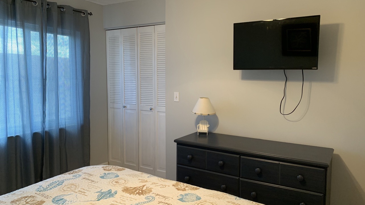 Photo of Bedroom in Crescent Beach