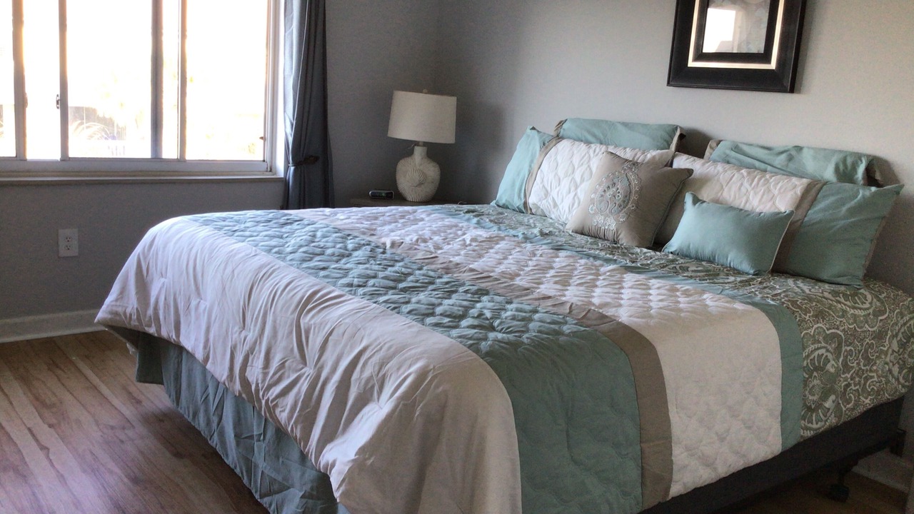 Photo of Bedroom in Crescent Beach