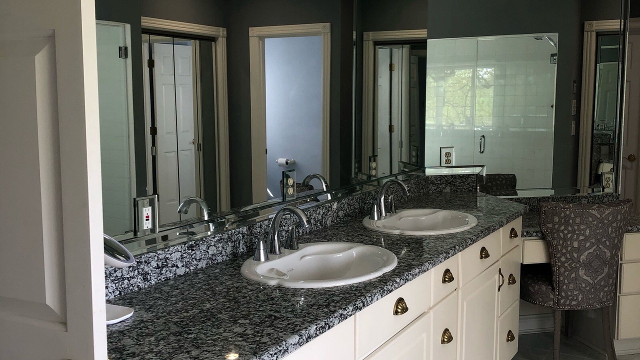 Photo of Bathroom in Union