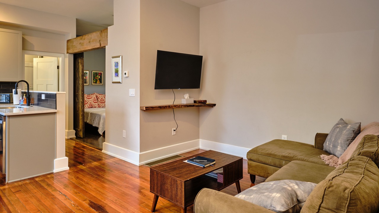 Photo of Livingroom in Pendleton