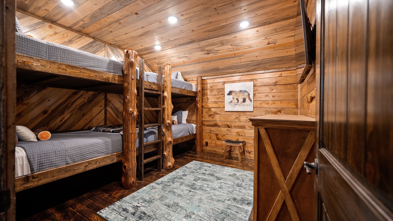 Photo of Bedroom in Broken Bow