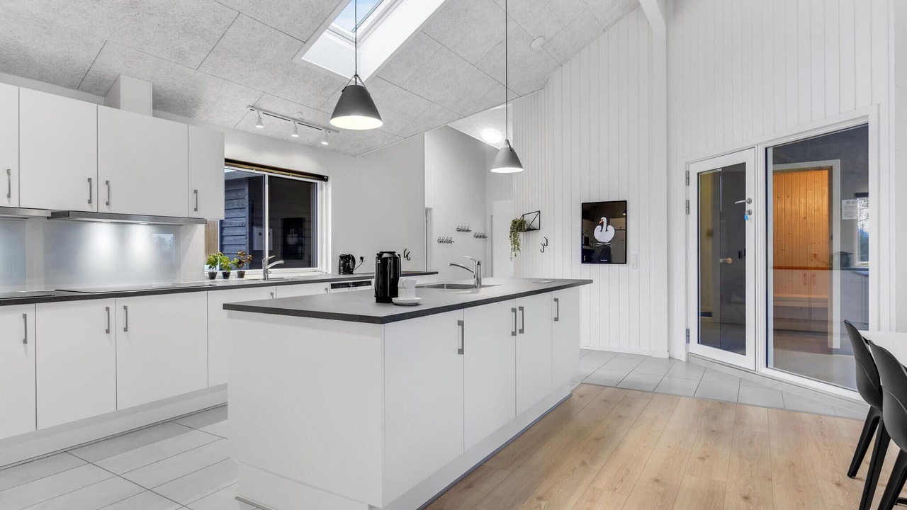 Photo of Others in Mommark Strand