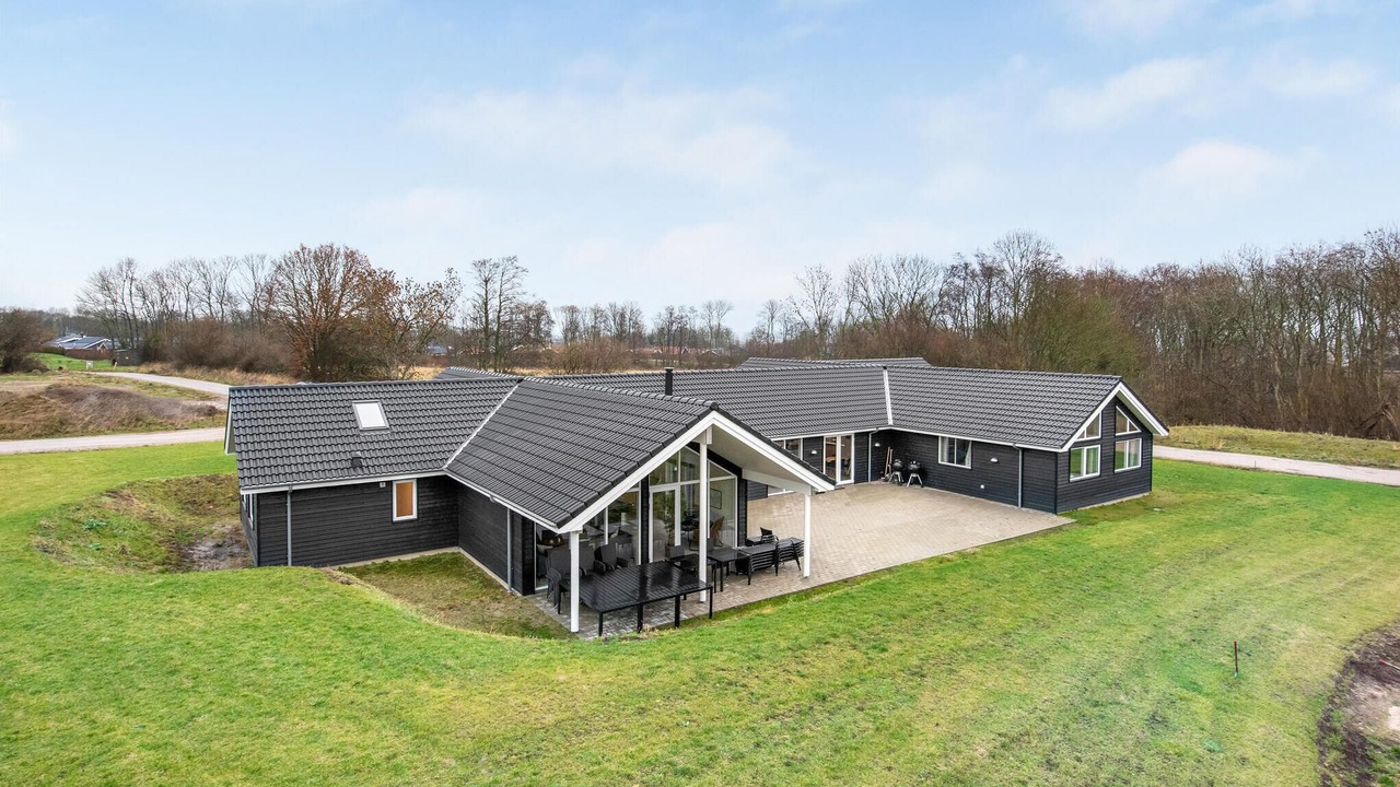 Photo of Others in Mommark Strand