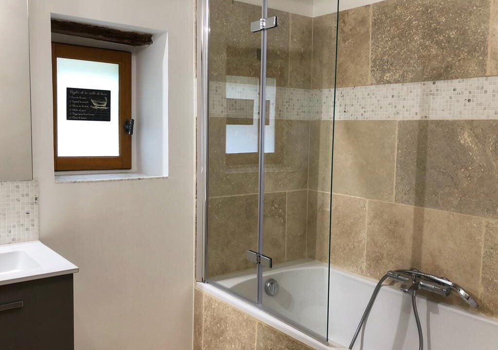 Photo of Bathroom in Saignon