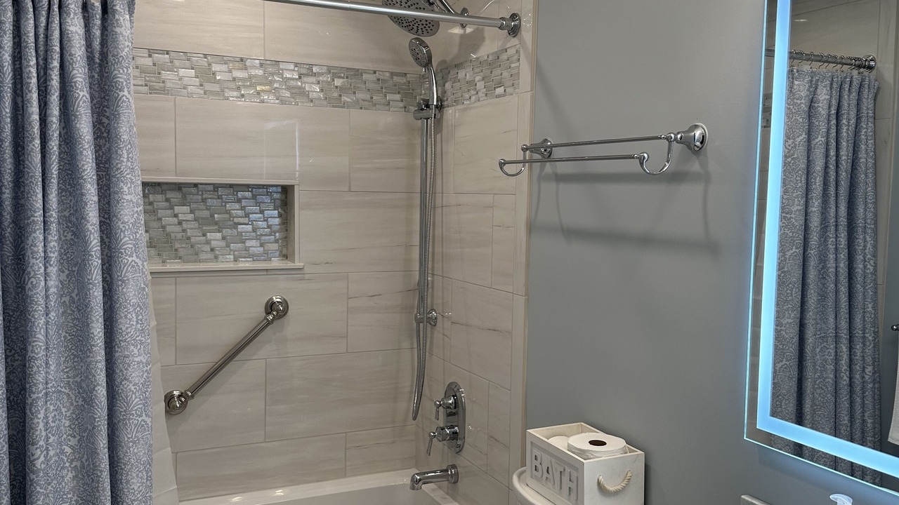 Photo of Bathroom in Avalon