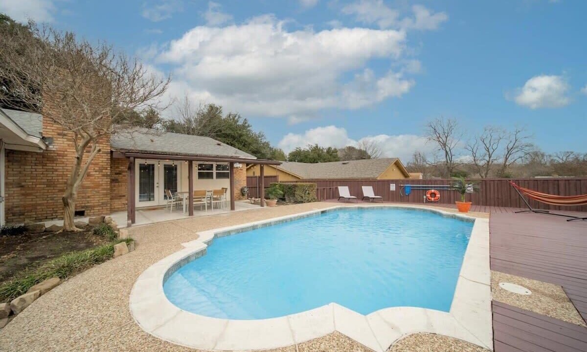Photo of Outdoor in Garland